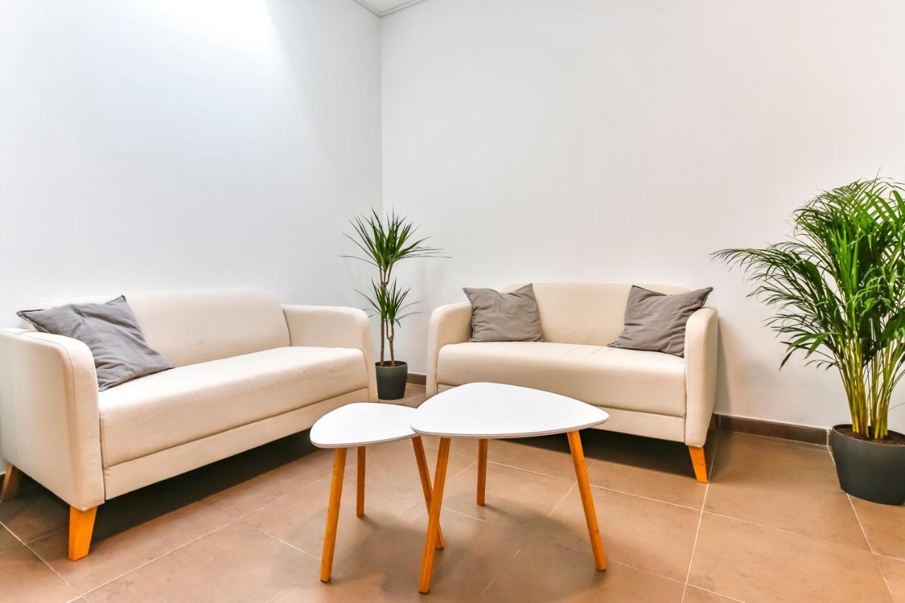 Laramond Barcelona Rooms ภายนอก รูปภาพ