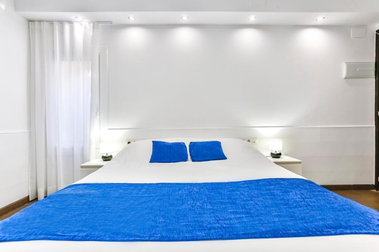 Laramond Barcelona Rooms ภายนอก รูปภาพ
