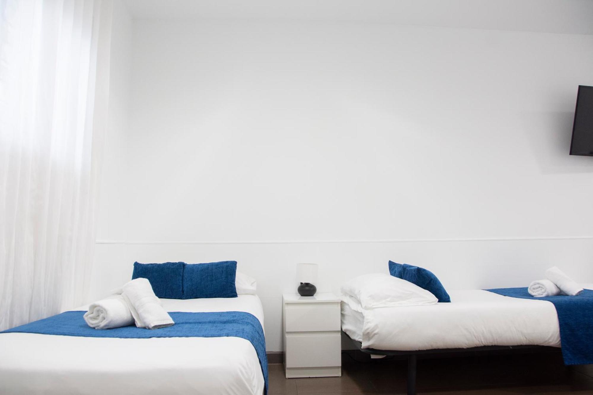 Laramond Barcelona Rooms ภายนอก รูปภาพ