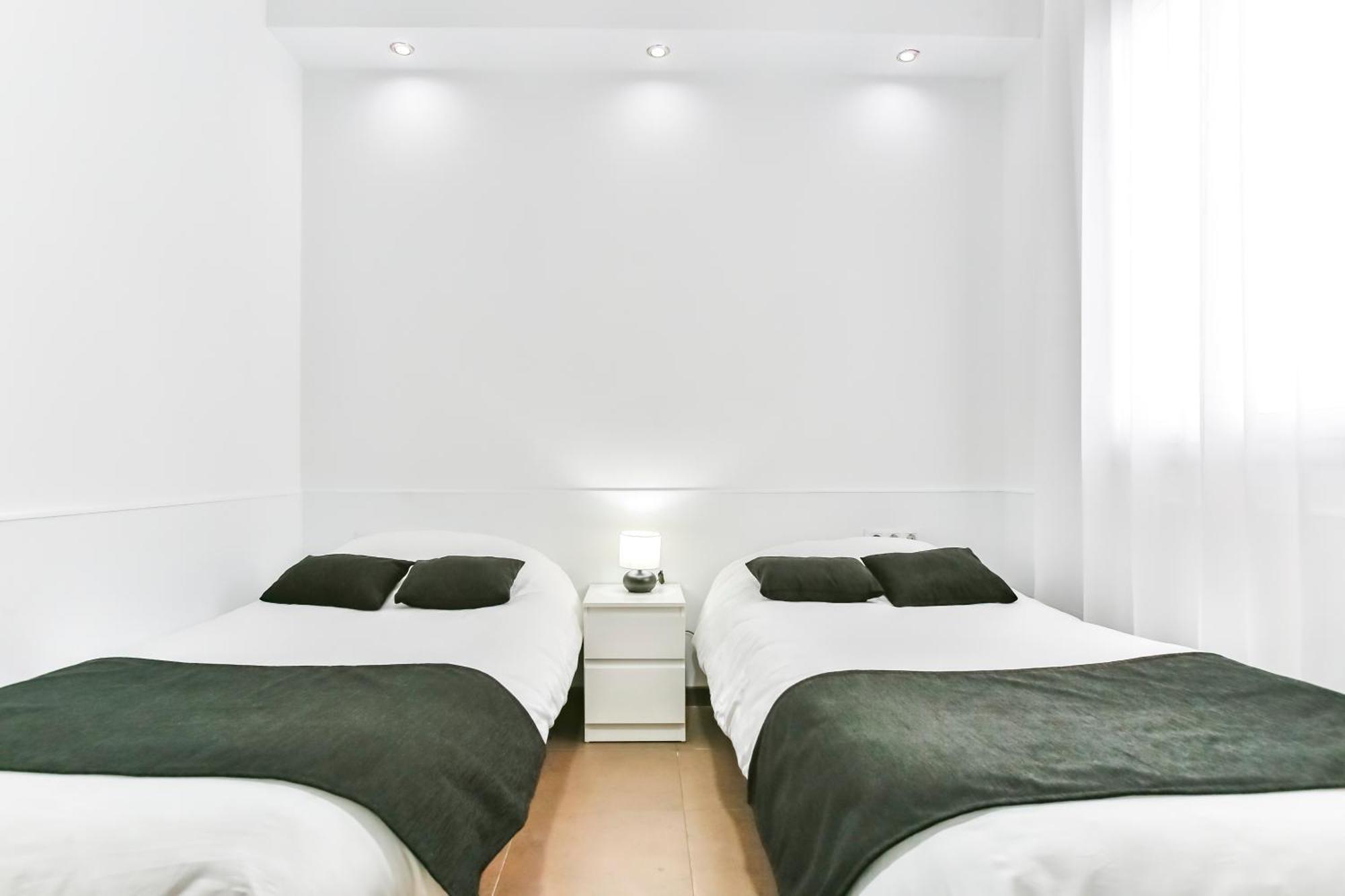 Laramond Barcelona Rooms ภายนอก รูปภาพ