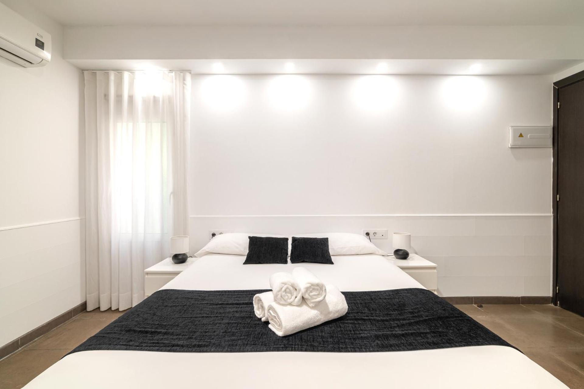 Laramond Barcelona Rooms ภายนอก รูปภาพ